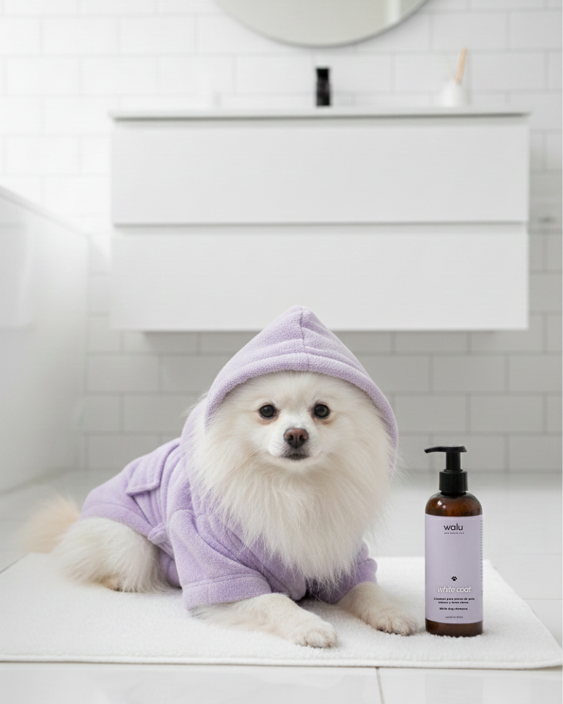 champu vegano perro blanco